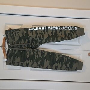 Army print CKJ joggers